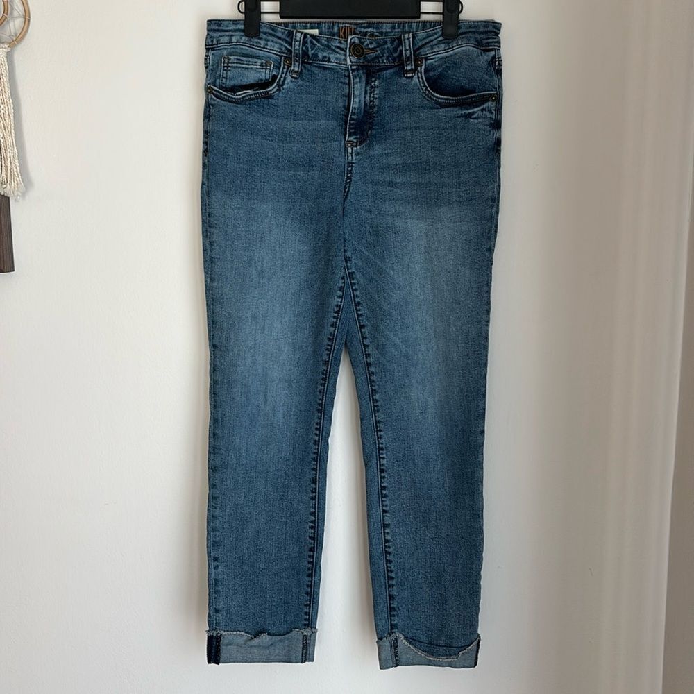 Kut from the kloth women’s Asher straight rolled cropped jeans size 8 blue EUC